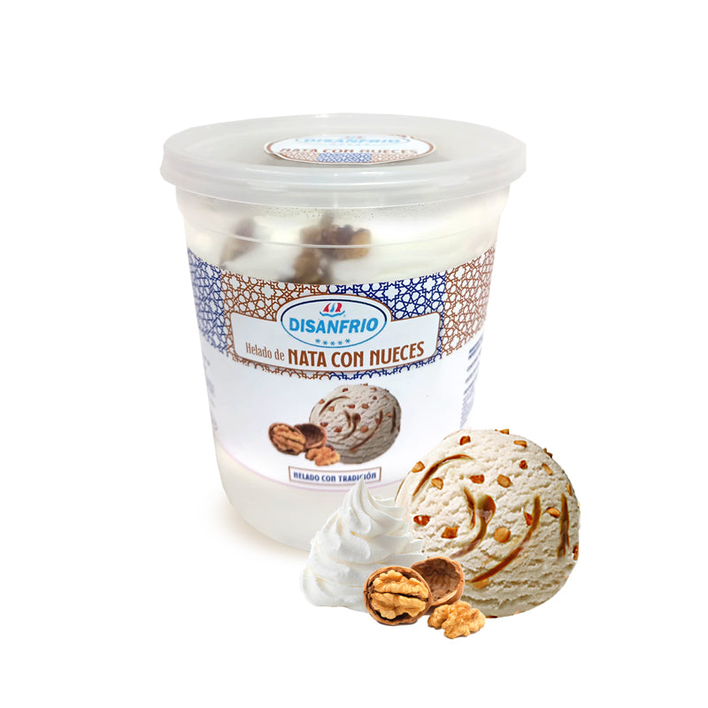 Tarrina de helado de nata y nueces